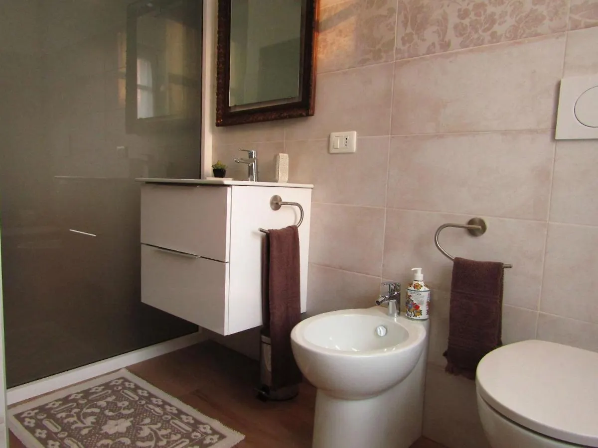 솜마캄파냐 Residenza Torre Antica 아파트