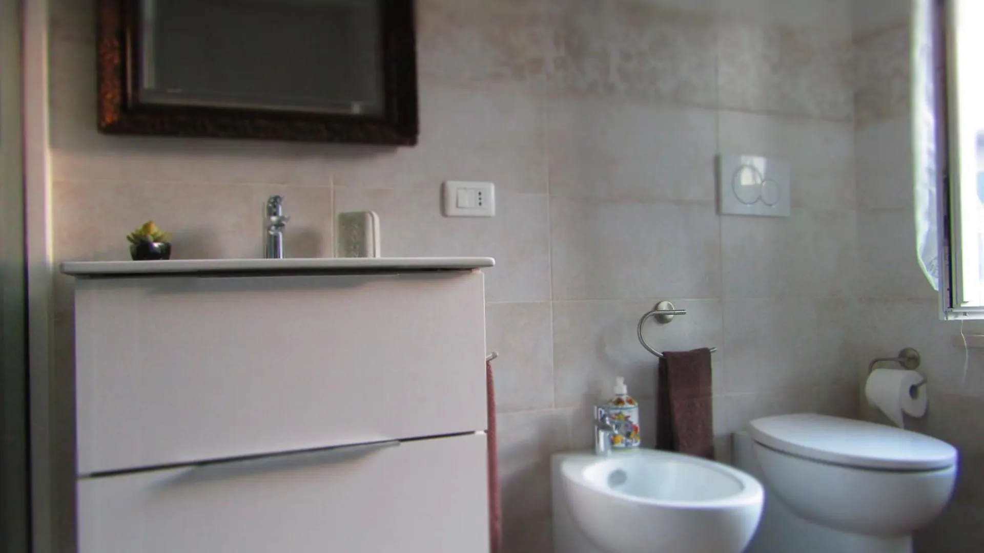 솜마캄파냐 Residenza Torre Antica 아파트